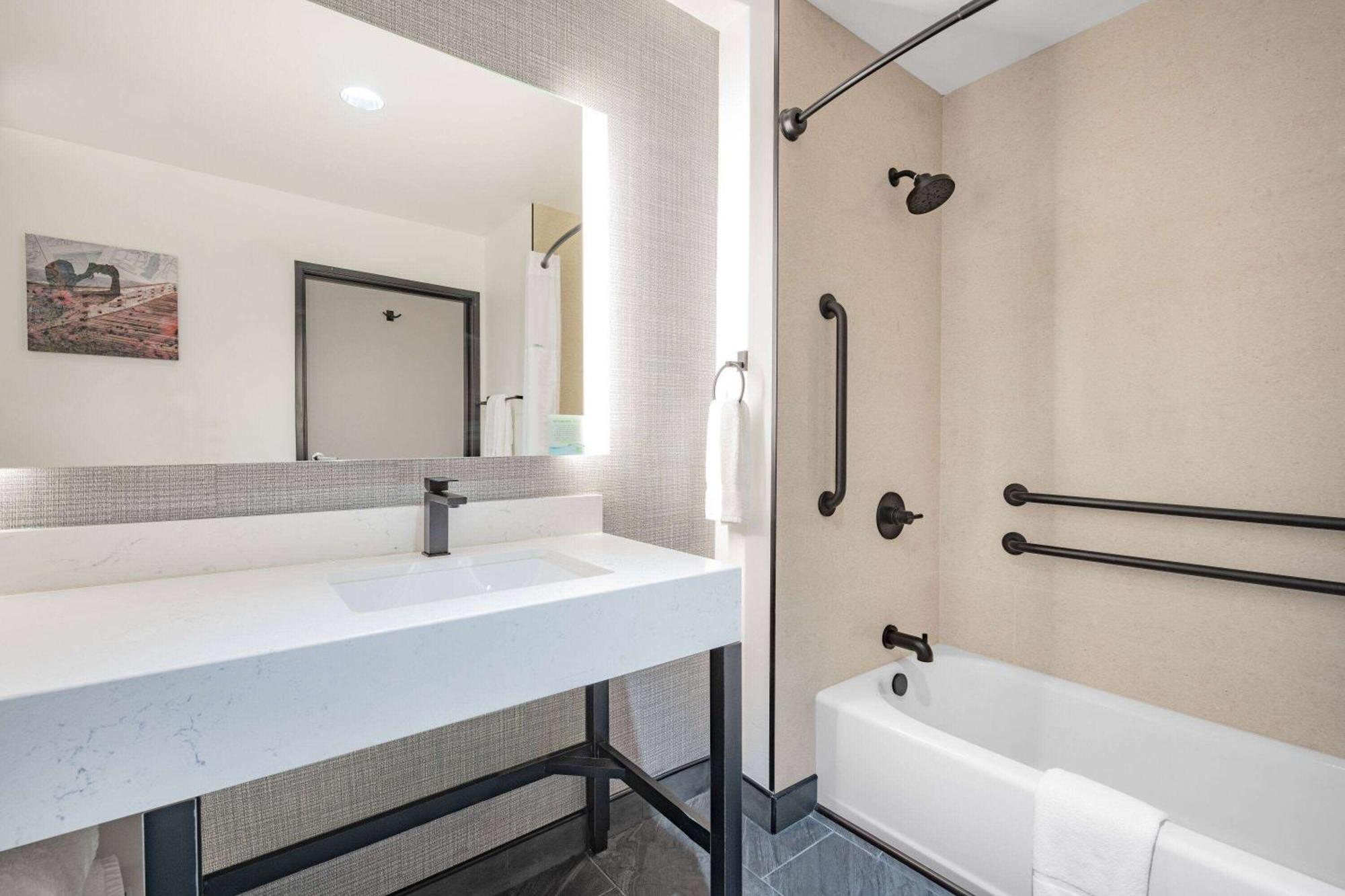 La Quinta Inn & Suites By Wyndham Yucaipa Εξωτερικό φωτογραφία