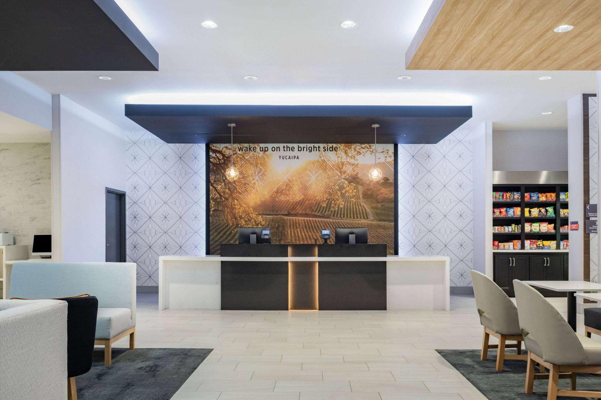 La Quinta Inn & Suites By Wyndham Yucaipa Εξωτερικό φωτογραφία