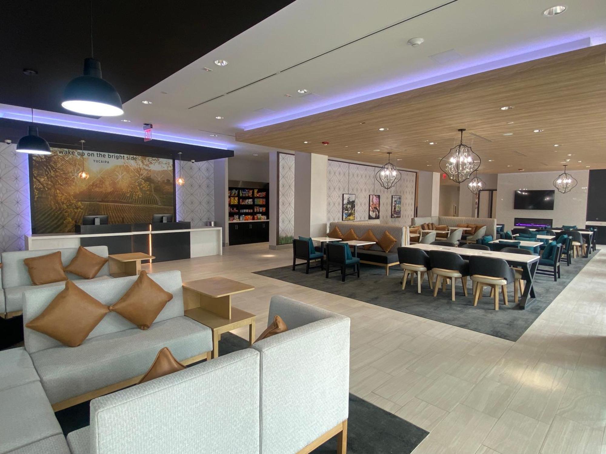 La Quinta Inn & Suites By Wyndham Yucaipa Εξωτερικό φωτογραφία